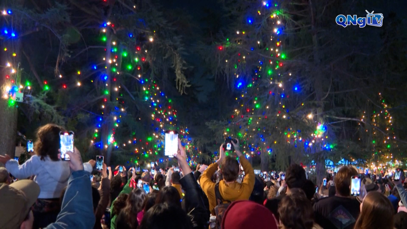 Thắp sáng đường thông tưởng nhớ nạn nhân vụ cháy ở California, Mỹ