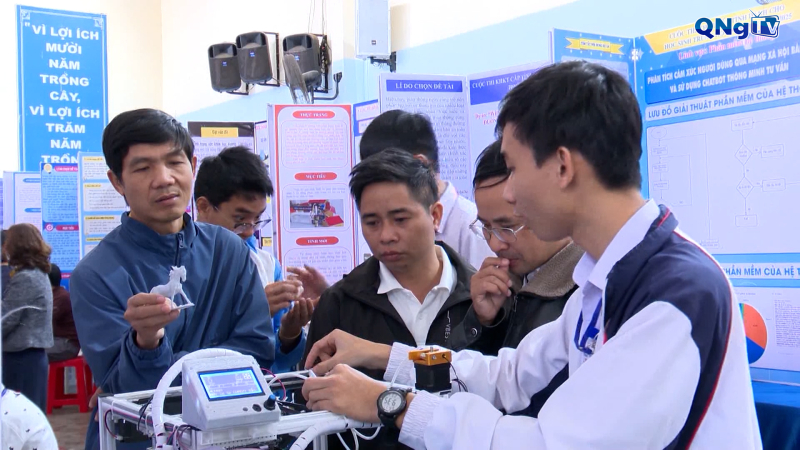 Tăng cường hoạt động sáng tạo kỹ thuật trong thanh thiếu niên