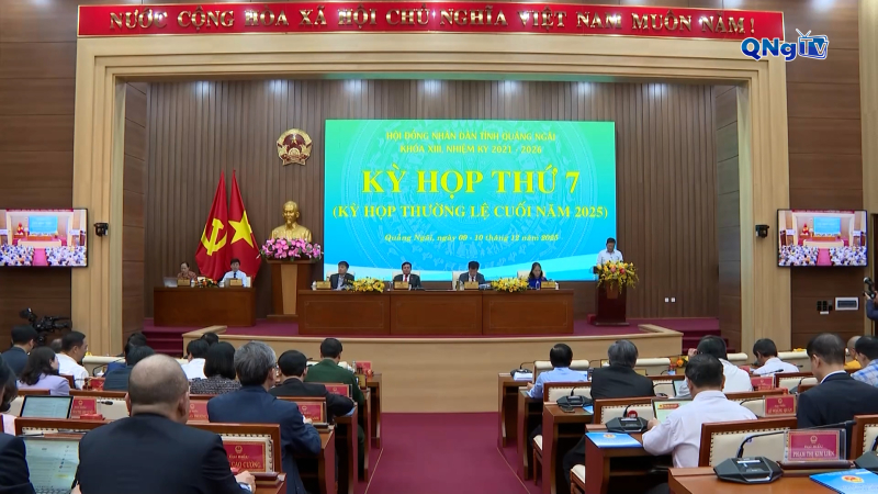 Quảng Ngãi hỗ trợ 100% học phí cho học sinh trường công lập