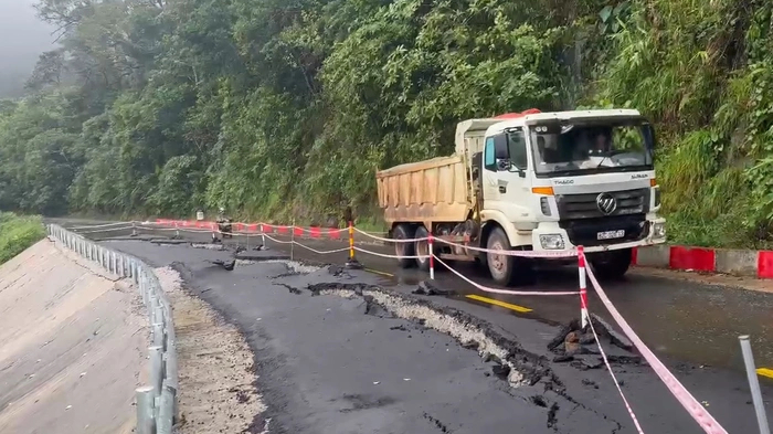 Khảo sát QL24 sau thiên tai kép, tìm giải pháp chấm dứt sạt lở