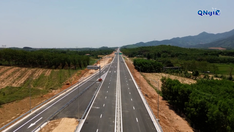 Hoàn thành 3.188 km tuyến chính cao tốc