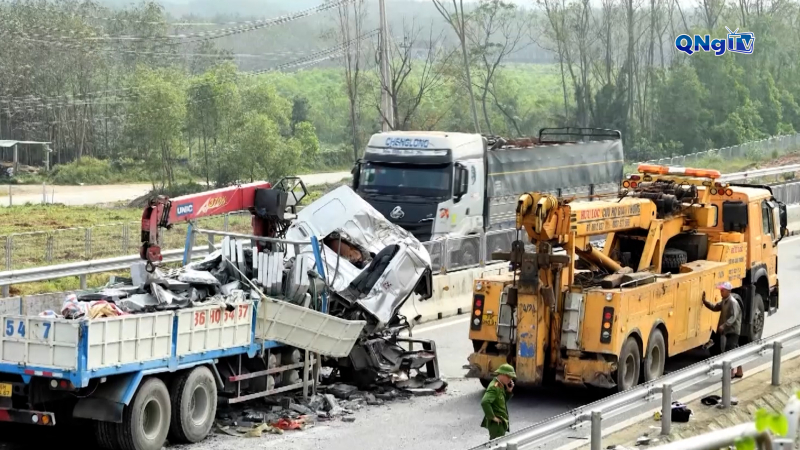 Khởi tố vụ tai nạn giao thông đặc biệt nghiêm trọng tại Quảng Trị