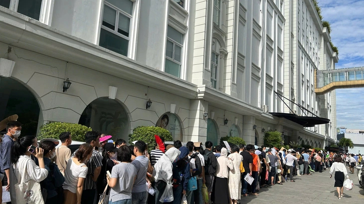 Thủ tướng Phạm Minh Chính ký chỉ thị số 34 về việc chấn chỉnh, tăng cường minh bạch, phòng ngừa tiêu cực trong việc xét duyệt, mua - bán, cho thuê nhà ở xã hội.