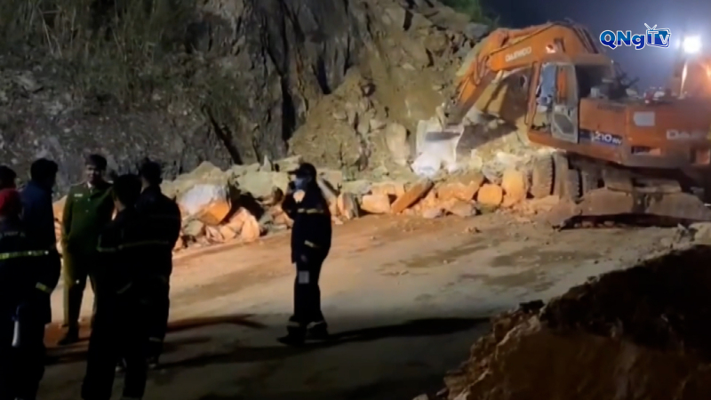 T&igrave;m thấy nạn nh&acirc;n thứ ba trong vụ sạt lở tr&ecirc;n Quốc lộ 6