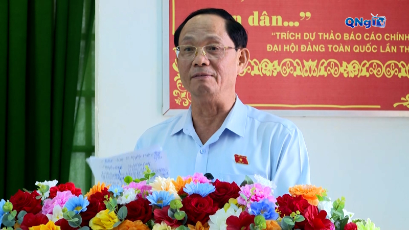 Ph&oacute; Chủ tịch Quốc hội Trần Quang Phương tiếp x&uacute;c cử tri 