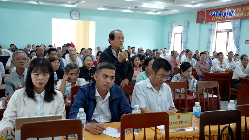 Cử tri kiến nghị nhiều vấn đề d&acirc;n sinh