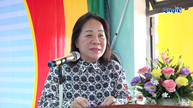  Trao Quỹ Khuyến học "H&ograve;a B&igrave;nh" cho trường THCS Nguyễn Kim Vang