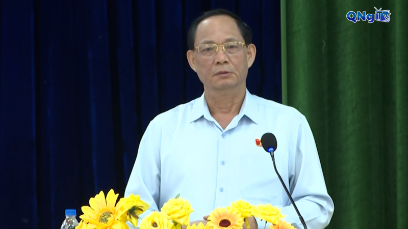 Ph&oacute; Chủ tịch Quốc hội Trần Quang Phương tiếp x&uacute;c cử tri x&atilde; Minh Long