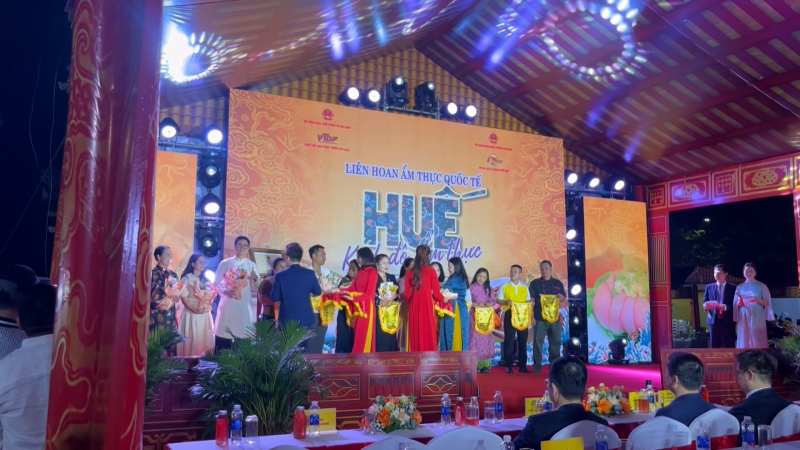 Huế khai mạc Li&ecirc;n hoan Ẩm thực Quốc tế