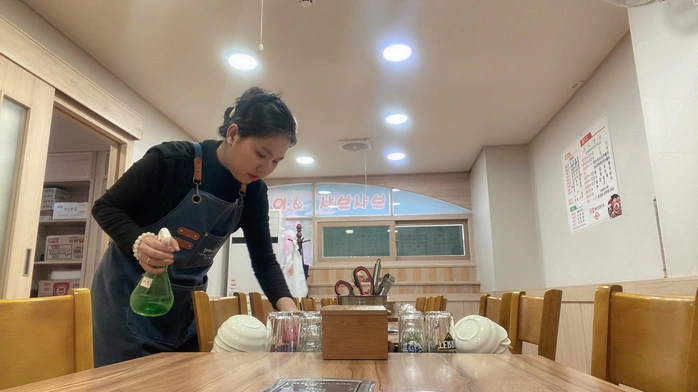 Lao động Việt Nam tại H&agrave;n Quốc vượt 140.000 người, đứng thứ hai về số lượng