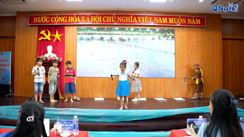 Tuy&ecirc;n truyền ph&ograve;ng, chống đuối nước cho trẻ em