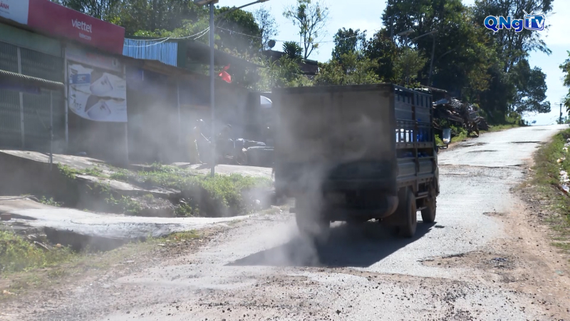 Đường tỉnh 678 xuống cấp nghi&ecirc;m trọng, tiềm ẩn nguy cơ tai nạn