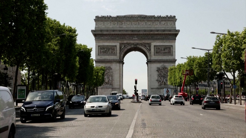 Nợ c&ocirc;ng Ph&aacute;p lập đỉnh mới 3.482 tỷ euro 