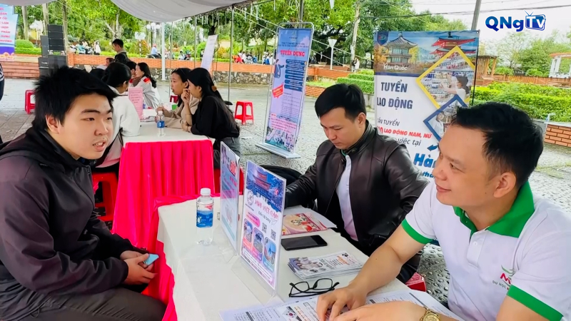 Hơn 8.500 vị tr&iacute; việc l&agrave;m chờ người lao động