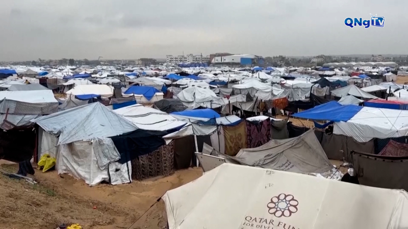 Gi&aacute; r&eacute;t đe dọa mạng sống trẻ em ở Gaza