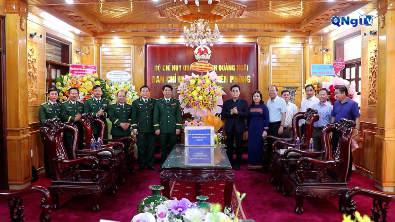 Chủ tịch UBND tỉnh thăm, ch&uacute;c mừng Ban Chỉ huy Bộ đội Bi&ecirc;n ph&ograve;ng