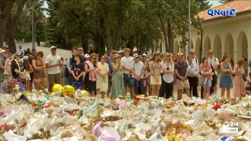 Australia tưởng niệm c&aacute;c nạn nh&acirc;n vụ xả s&uacute;ng tại Bondi