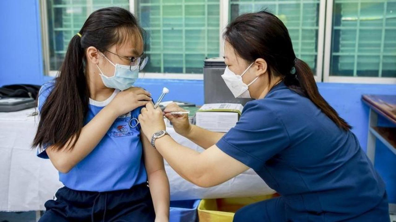 Từ năm 2026, ti&ecirc;m vắc xin HPV miễn ph&iacute; cho trẻ em g&aacute;i 11 tuổi 