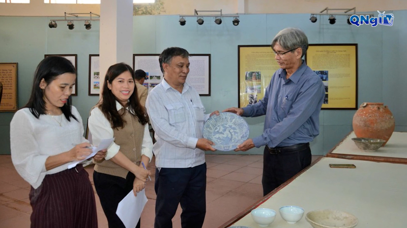 45 gi&acirc;y 1 chạm ng&agrave;y 23/12