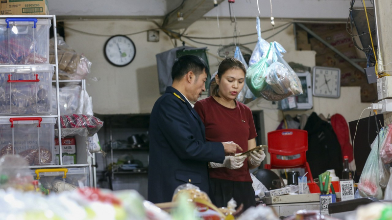 Hơn 18.300 hộ kinh doanh chuyển từ thuế kho&aacute;n sang k&ecirc; khai 