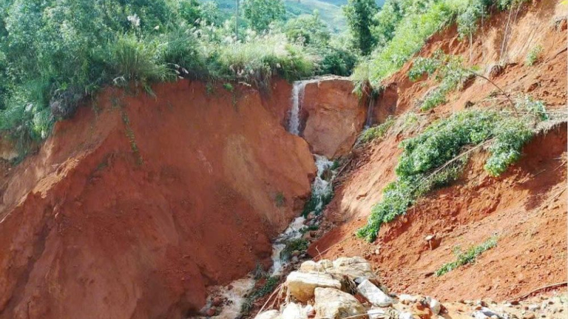 Quảng Ng&atilde;i đề nghị bố tr&iacute; h&agrave;ng ngh&igrave;n rọ th&eacute;p để khắc phục giao th&ocirc;ng 