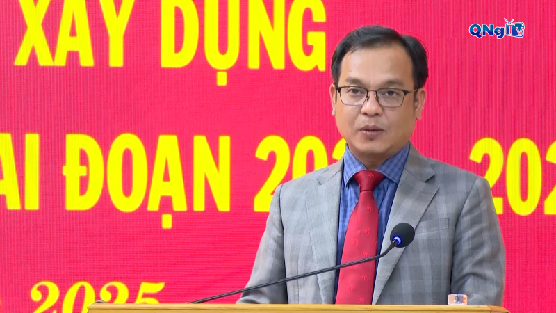 X&acirc;y dựng tổ chức đảng vững mạnh, to&agrave;n diện