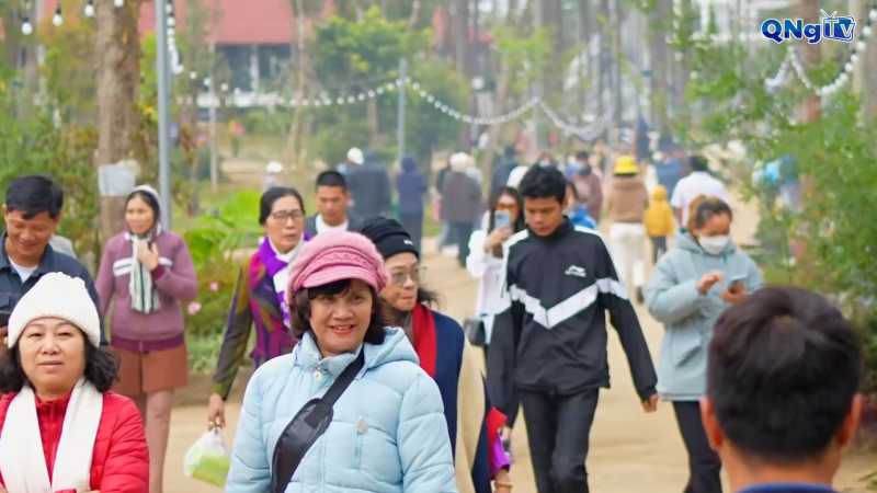 Quảng Ng&atilde;i đảm bảo hoạt động đi lại v&agrave; lưu tr&uacute; cho du kh&aacute;ch