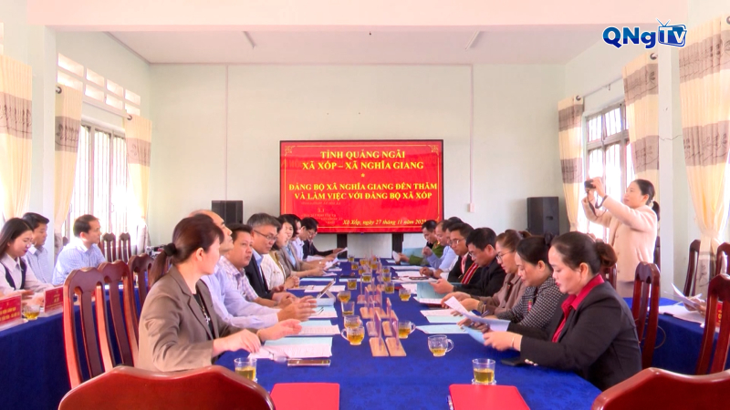 Trao đổi, chia sẻ kinh nghiệm giữa x&atilde; Nghĩa Giang v&agrave; x&atilde; Xốp