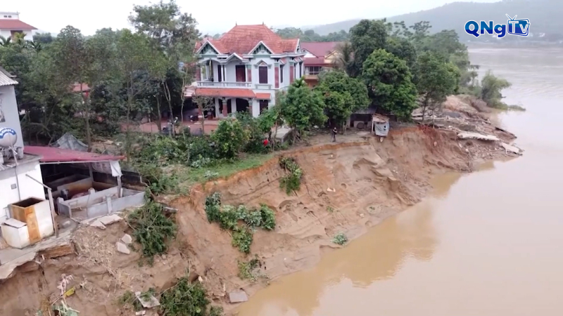 Ph&uacute; Thọ c&ocirc;ng bố t&igrave;nh huống khẩn cấp về thi&ecirc;n tai tuyến đ&ecirc; hữu S&ocirc;ng L&ocirc;