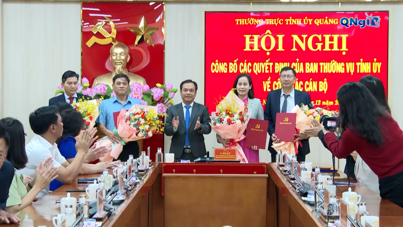 C&ocirc;ng bố c&aacute;c Quyết định của Ban Thường vụ Tỉnh ủy về c&ocirc;ng t&aacute;c c&aacute;n bộ