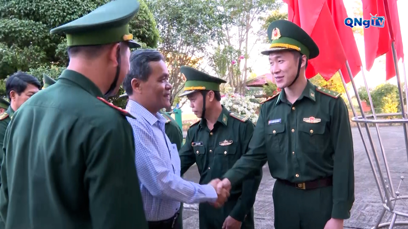 B&iacute; thư Tỉnh ủy l&agrave;m việc tại x&atilde; Ia Đal