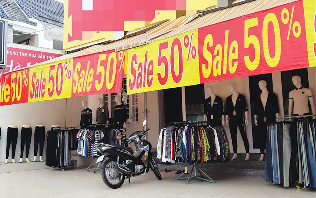 Người tiêu dùng nên thận trọng, tránh rơi vào bẫy “giảm giá ảo” cuối năm. Ảnh minh họa