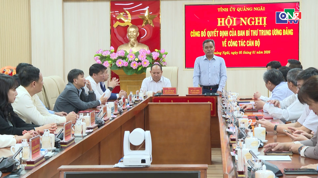 Ủy viên Trung ương Đảng, Bí thư Tỉnh ủy Hồ Văn Niên phát biểu tại hội nghị.