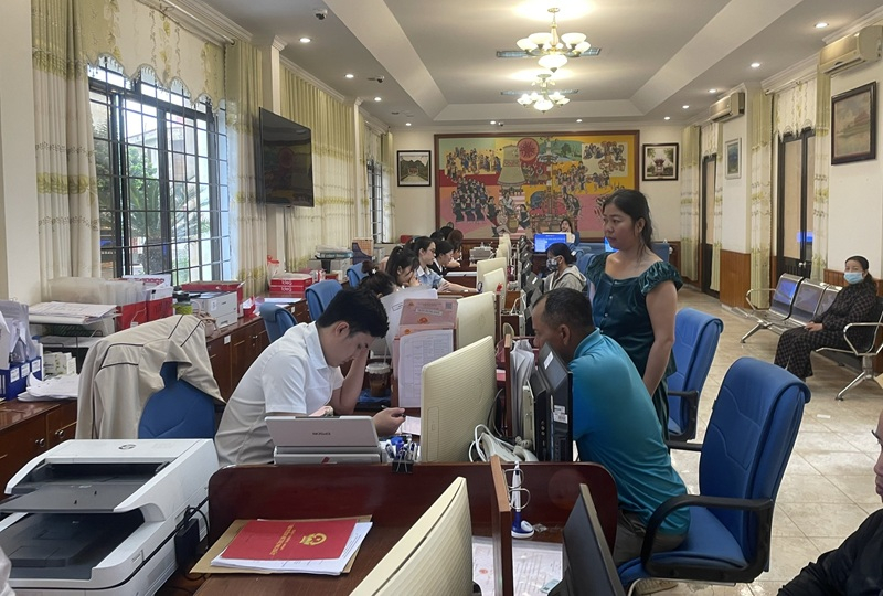 Quảng Ngãi hỗ trợ gần 154 tỷ đồng để sửa chữa, cải tạo, nâng cấp, mở rộng trụ sở làm việc và mua sắm trang thiết bị, phương tiện cho các đơn vị hành chính cấp xã trên địa bàn tỉnh.