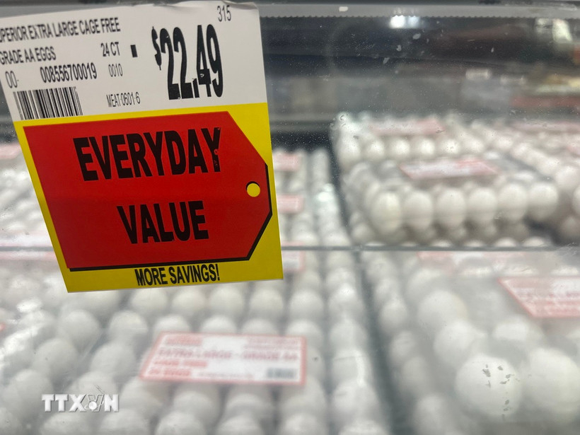 Trứng gà được bày bán tại siêu thị ở El Monte, Los Angeles, California, Mỹ. Ảnh: THX/TTXVN