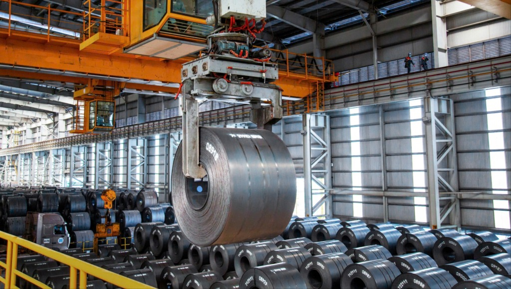 Việc dự án sản xuất thép HRC giai đoạn 2 (Công ty CP Thép Hòa Phát Dung Quất) đi vào hoạt động đã tạo động lực đáng kể cho ngành sản xuất kim loại. Ảnh: ĐVCC.