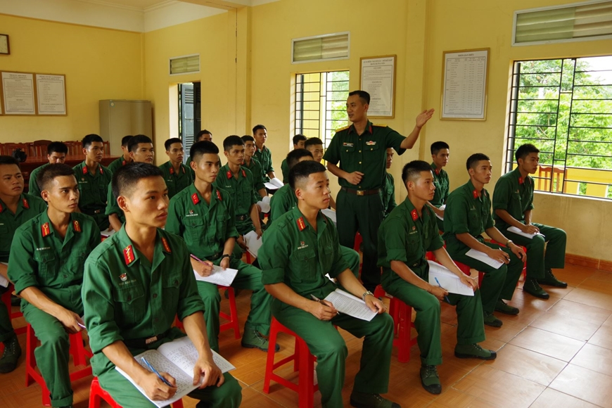 Giờ học tập chính trị ở Sư đoàn 346. Ảnh: baoquankhu1.vn