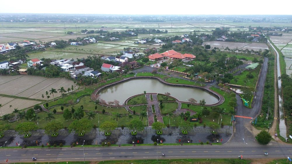 Khu lưu niệm Thủ tướng Phạm Văn Đồng tại xã Mộ Đức là Di tích lịch sử - văn hóa quốc gia. Ảnh: Lê Danh