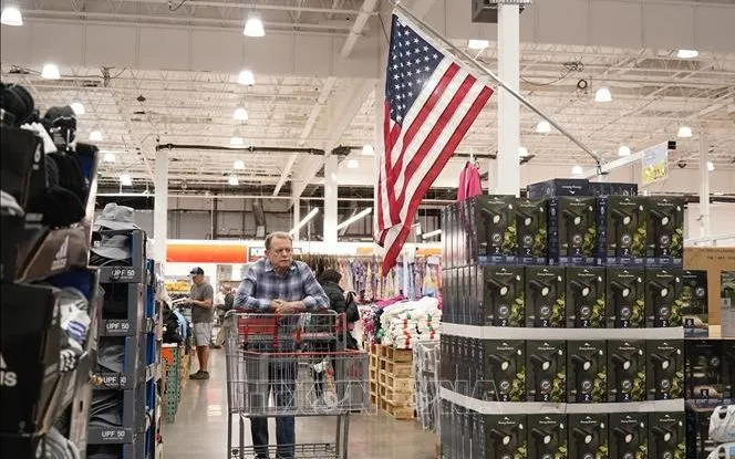 Doanh số bán lẻ Mỹ tăng mạnh hơn dự kiến.