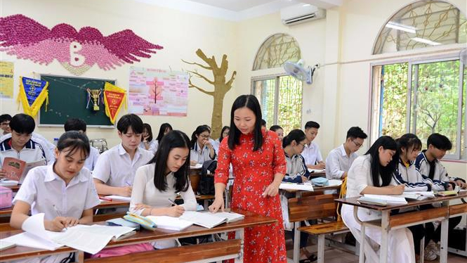 Từ 1/1/2026, tiền lương nh&agrave; gi&aacute;o xếp cao nhất trong thang bậc lương h&agrave;nh ch&iacute;nh sự nghiệp