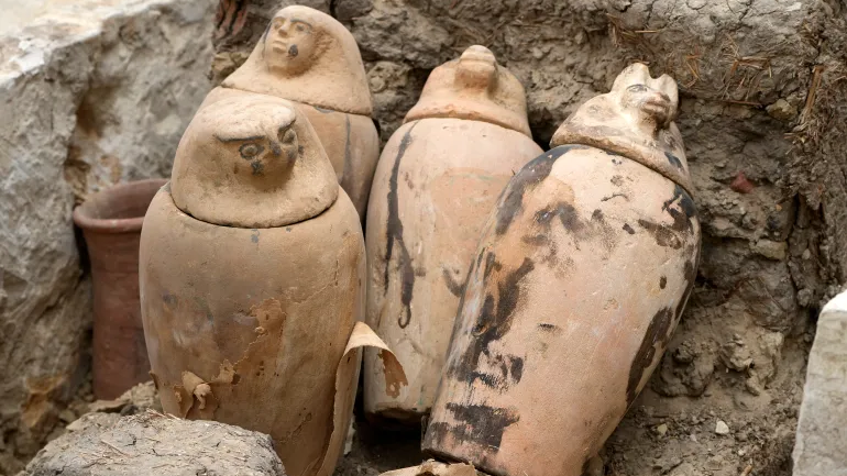 Ph&aacute;t hiện c&ocirc;ng xưởng 2.000 năm tuổi v&agrave; nghĩa địa La M&atilde; ở v&ugrave;ng ch&acirc;u thổ T&acirc;y s&ocirc;ng Nile