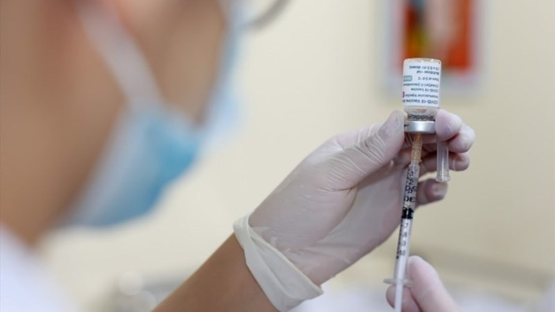 Bộ Y tế ban h&agrave;nh quy định mới về vắc xin, sinh phẩm y tế bắt buộc