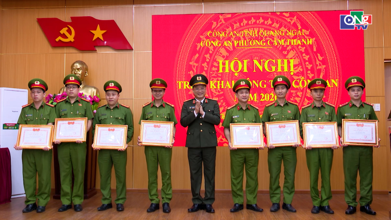 Giữ vững an ninh, trật tự từ sớm, từ xa