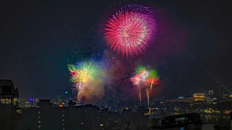 Du lịch b&ugrave;ng nổ Tết Dương lịch 2026, đ&oacute;n 3,5 triệu lượt kh&aacute;ch