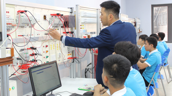 Gi&aacute;o dục nghề nghiệp hiện đại mở ra hướng đi mới sau THCS