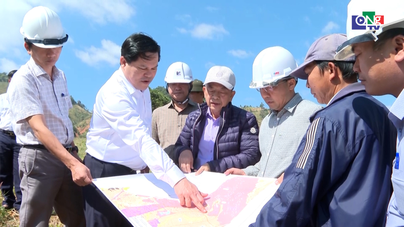 Kiểm tra Dự &aacute;n nh&agrave; m&aacute;y điện mặt trời KN Ialy Kon Tum