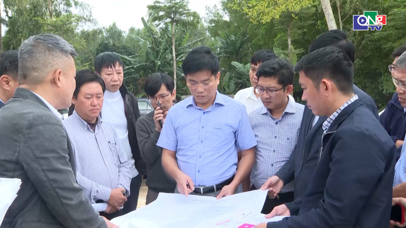 Ph&oacute; Chủ tịch UBND tỉnh Đỗ T&acirc;m Hiển chỉ đạo xử l&yacute; c&aacute;c dự &aacute;n vướng mắc 