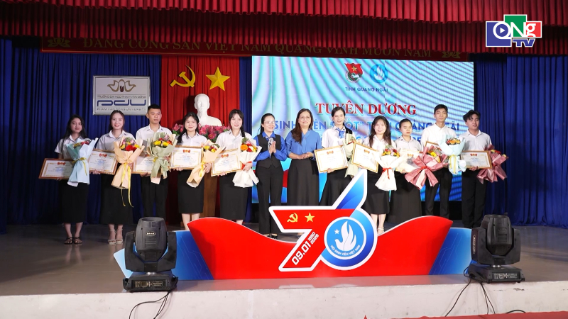 Kỷ niệm 76 năm ng&agrave;y truyền thống học sinh, sinh vi&ecirc;n