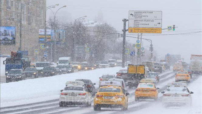 B&atilde;o tuyết lịch sử l&agrave;m t&ecirc; liệt Matxcova