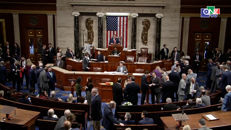 Ch&iacute;nh phủ Mỹ tr&aacute;nh được nguy cơ đ&oacute;ng cửa 